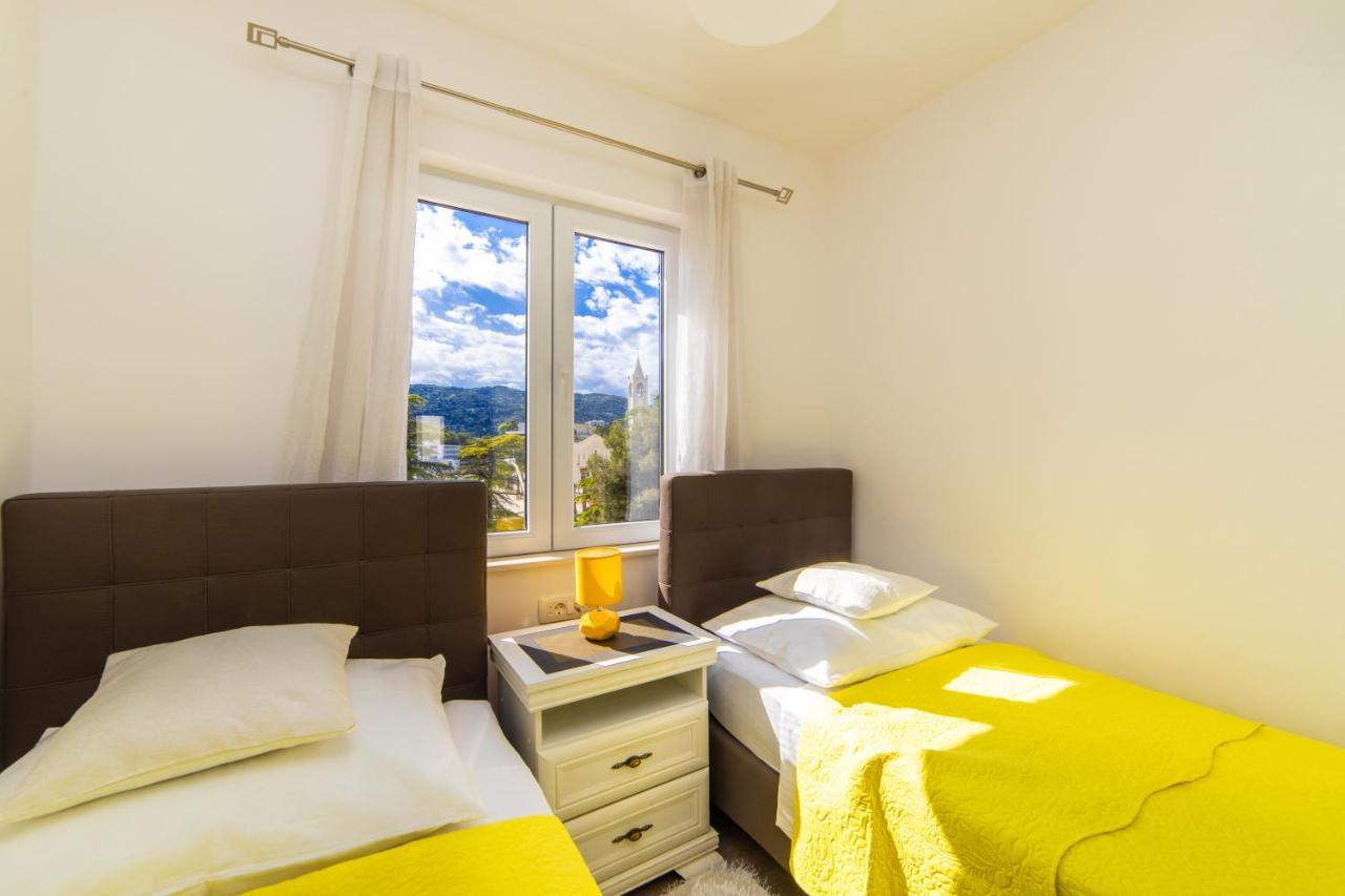 Karlo - Grad Ploce, Croatia